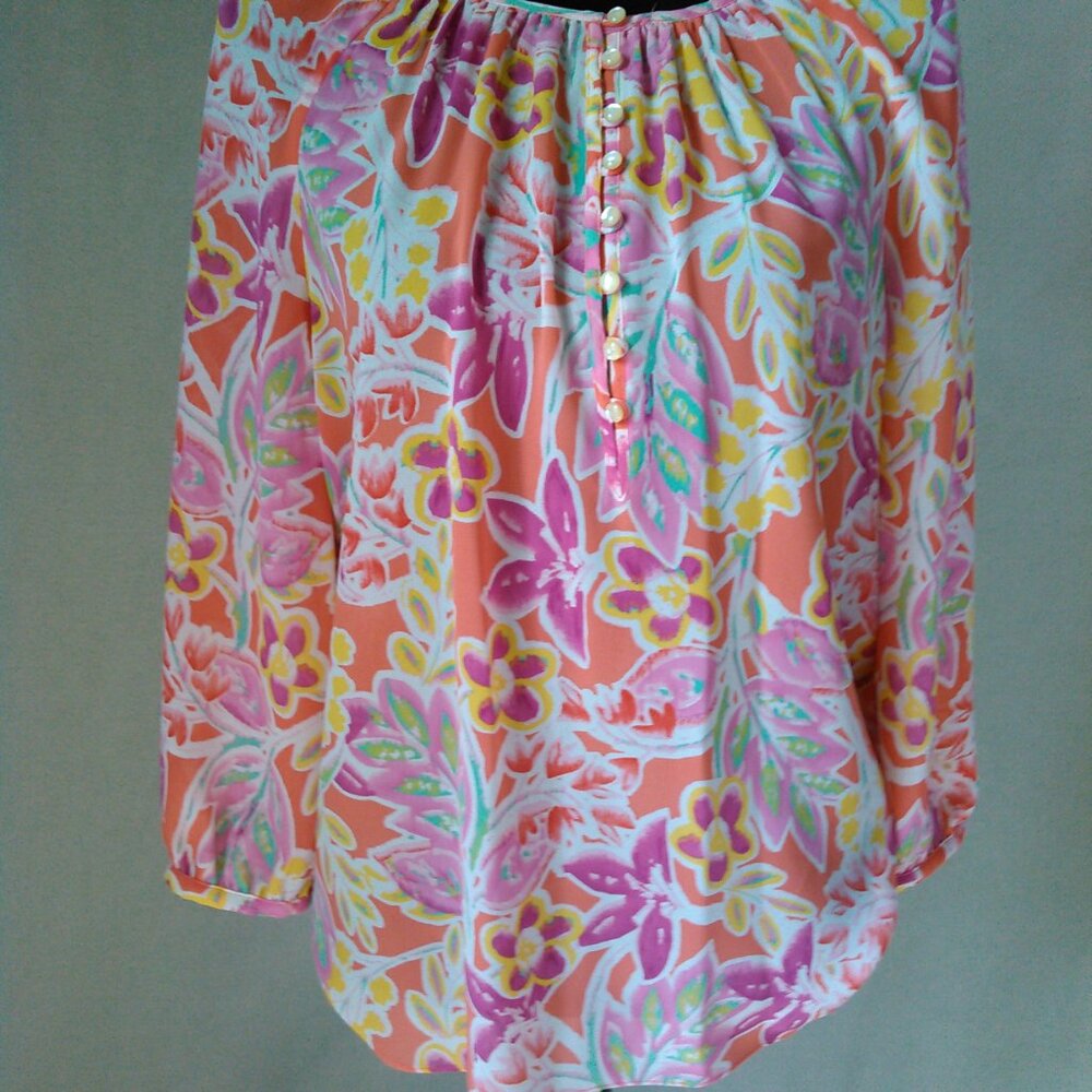 GORGEOUS BLOUSE LONG SLEEVES, COLORFUL. SIZE: M BY: CHAPS